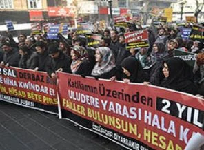 Roboski katliamı Diyarbakır'da protesto edildi