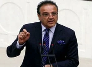 Sakık'tan yazarlara suç duyurusu