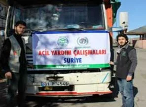 Siyah ekipleri savaşın ortasında