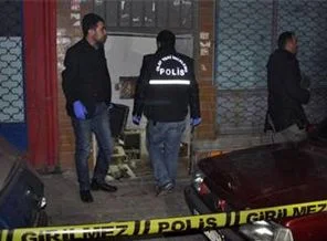 Soymaya çalıştığı işyerinde öldü