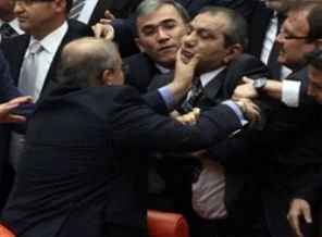 TBMM imamından milletvekillerine küfür vaazı
