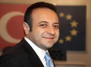 Twitter Egemen Bağış istifa etti haberi ile çalkalandı