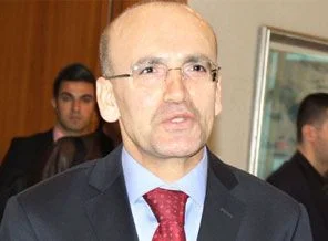 'Yolsuzluk kim yaparsa Allah belasını versin'