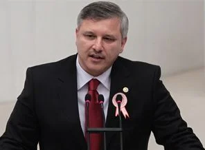 AK Parti'li Muhammed Çetin partisinden istifa etti!