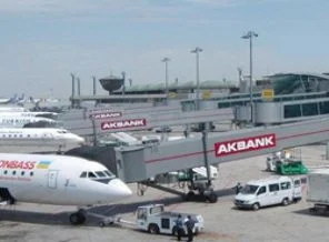 Atatürk Havalimanı'nda bomba paniği