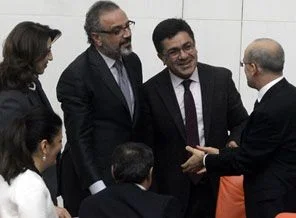 BDP'li vekillerden Bakan Şimşek'e tebrik
