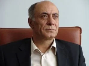 'Beni ve hamile eşimi çırılçıplak soydular'