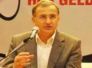 Ekrem Dumanlı'dan 'muhafazakar mahalle'ye sitem