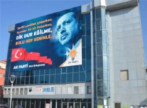 Erdoğan'ın afişine Savcılık'tan kaldırın talimatı