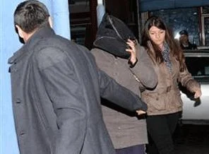 Eşini boğarak öldürdü