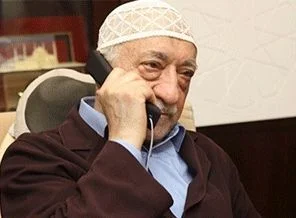 Gülen ve cemaat mensubunun konuşmaları sosyal medyayı yıktı!