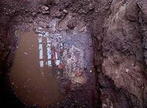 Kanalizasyondan tarihi mozaik çıktı
