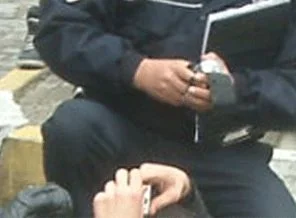 Kazada ölen gençleri soyan polis, 2 saat önce GBT'lerine bakmış