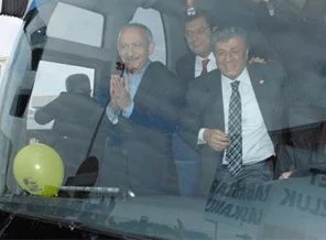 Kılıçdaroğlu, Manisa'ya Sarıgül ve Balbay'la gitti