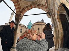 Mevlana Müzesi'nde neden namaz kılınamıyor?