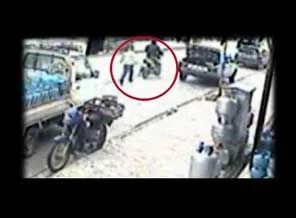 Muğla'da dehşet: Çırağını boynunda motosiklete bağlayıp götürdü