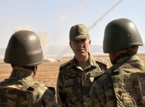Orgeneral Akar birlikleri denetledi