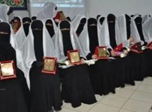 Posta Gazetesi'nin çarşaflı diploma töreni manşeti