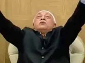 Sabah yazarlarından çarpıcı Gülen yazıları