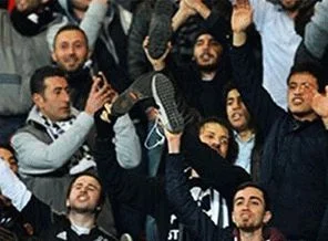 Savcılıktan 'Her yer rüşvet her yer yolsuzluk' tezahüratı kararı