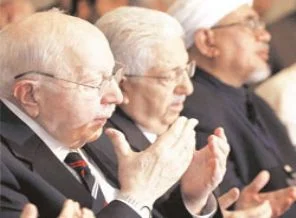 Sen kimsin biliyor musun? Dinle ey genç adam...