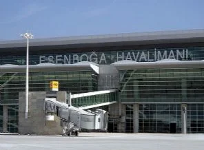 Suriye'ye giden uçak yoluna devam edecek