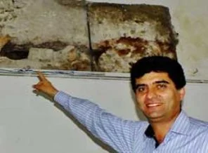 Tarihi binanın sıvaları sökülünce gerçek ortaya çıktı