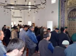 Tarihi cami yeniden ibadete açıldı