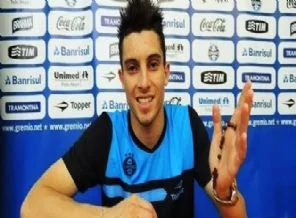 Telles imzaladı!