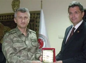 TIR'ı amirlere bilgi vermeden inceledi iddiası