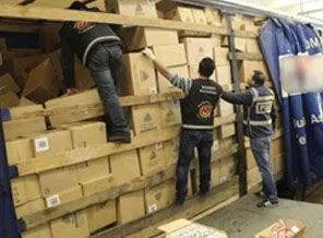 TIR'ın içinden servet çıktı