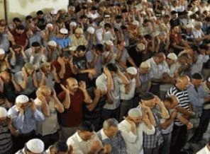 Yılın ilk sabah namazında camiler doldu