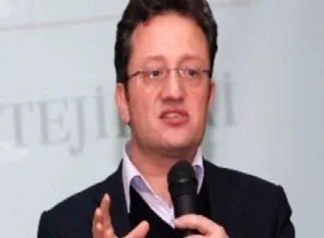 Zaman yazarından AK Parti için şok twit!