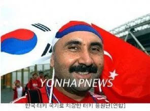 Zaman yazarından başörtülü kadına şok iftira