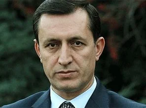 Zekeriya Öz'ü istifaya çağırdı!