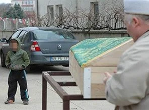 5 yaşında çocuk, ablasını tüfekle öldürdü
