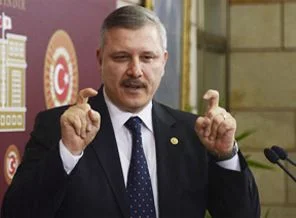 AK Parti'den istifa eden Muhammed Çetin'in Meclis karnesi!