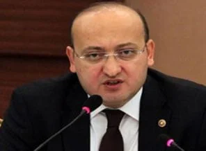 Akdoğan'dan çok sert mesajlar