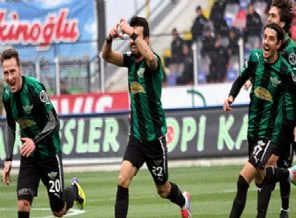 Akhisar 'Gençler'e acımadı!