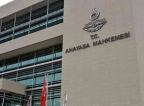 Anayasa Mahkemesi olağanüstü toplanıyor