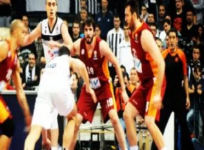 Aslan, Tel-Aviv'de zafer arıyor!