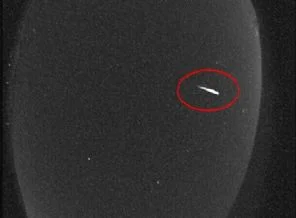 Ay'a meteor çarptı!
