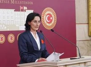 BDP çocuk nikahı kıyanlar için ceza istedi