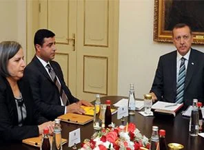 BDP/PKK 'AK Parti-Cemaat gerilimi'nin neresinde?