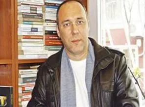 Bugün muhabirinden Nihal Bengisu Karaca'ya başörtüsü hakareti