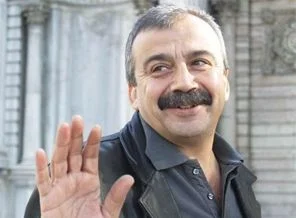 CHP'den Sırrı Süreyya Önder'e şok teklif