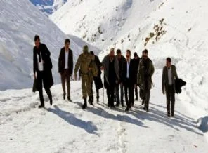 Çığ altında kalan 2 cesede daha ulaşıldı
