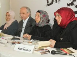 Darbeye direnen kalemler TYB'de konuştu