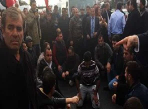 E-5 Karayolunu trafiğe kapattılar!