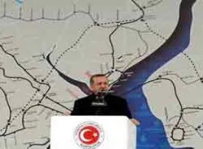 'Elinde birayla başörtülü kızımıza saldıranlarla bu paralel yapı...'